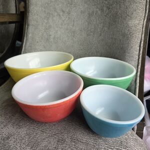 Vintage 1950's PYREX Primary Colors Nesting Mixing Bowl Set Of Four